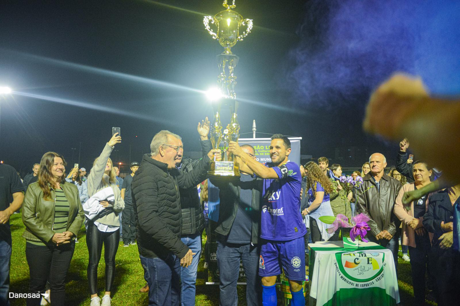 Mar Grosso e Encosta do Sol levantam os canecos em São Ludgero...