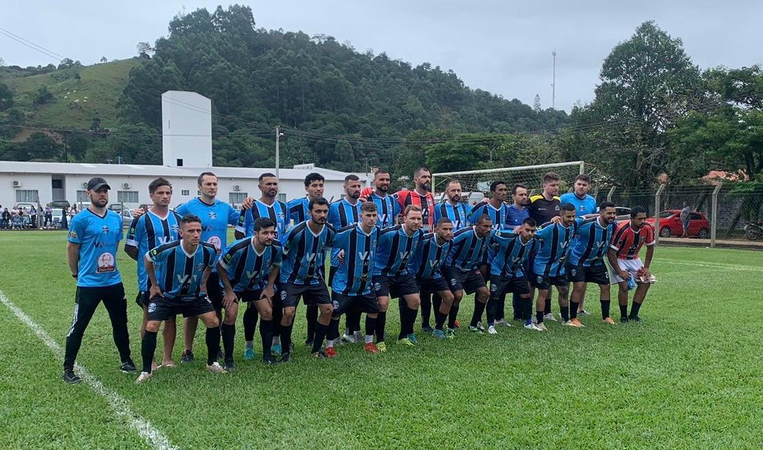 Gremio e Indaial fazem a grande final do Camp Municipal de Gravatal.