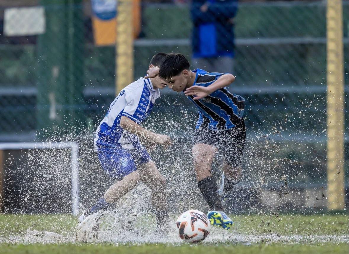 Chuva marca presença na competição...